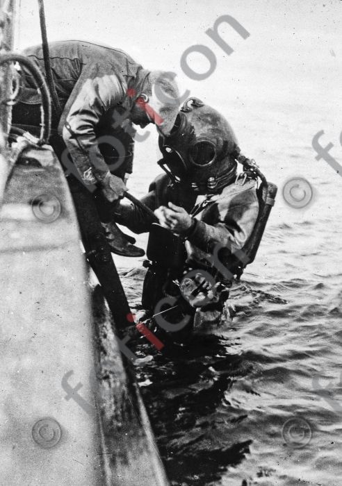 Taucher | Divers  (simon-meer-363-018.jpg)
